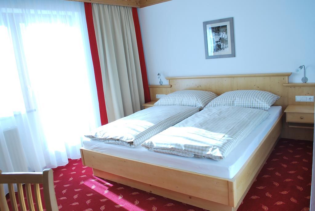 Hotel Gastehaus Einodberg à Mittersill Chambre photo
